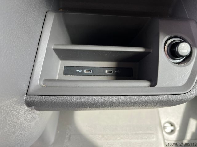Furgone chiuso VOLKSWAGEN CRAFTER 2.0TDI XXXL KOFFER RAMPE KAMERA 177 PS