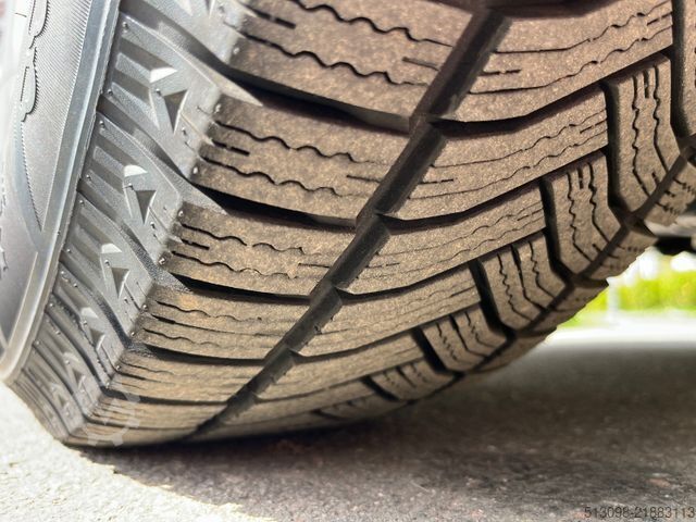 Furgone chiuso VOLKSWAGEN CRAFTER 2.0TDI XXXL KOFFER RAMPE KAMERA 177 PS