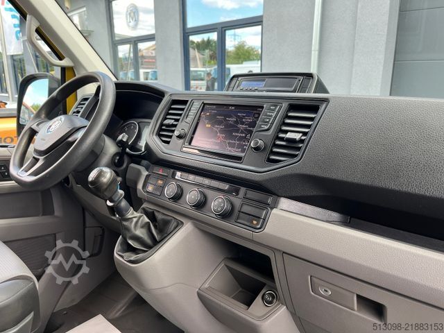 Minibus VOLKSWAGEN CRAFTER 2.0TDI 8 SITZER TEMP. KLIMA AHK 1.HAND