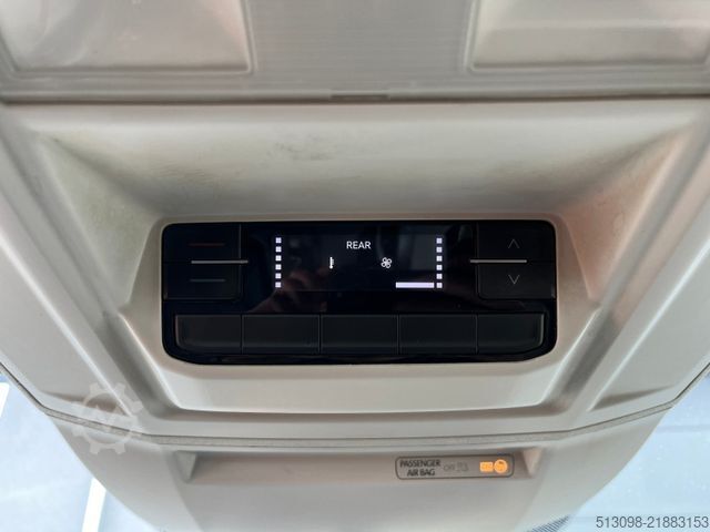 Minibus VOLKSWAGEN CRAFTER 2.0TDI 8 SITZER TEMP. KLIMA AHK 1.HAND