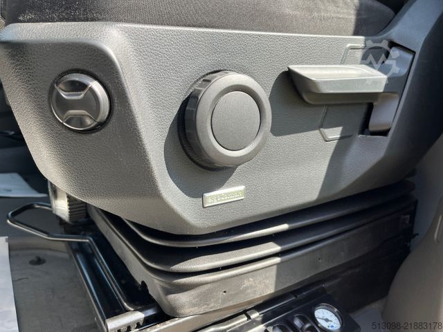 Furgone chiuso VOLKSWAGEN CRAFTER 2.0TDI XXXL KOFFER RAMPE KAMERA 177 PS