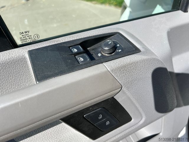 Furgone chiuso VOLKSWAGEN CRAFTER 2.0TDI XXXL KOFFER RAMPE KAMERA 177 PS