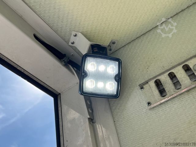 Furgone chiuso VOLKSWAGEN CRAFTER 2.0TDI XXXL KOFFER RAMPE KAMERA 177 PS