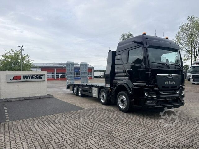Abschleppwagen LKW MAN Baumaschinen Maschinentransporter mit Rampen