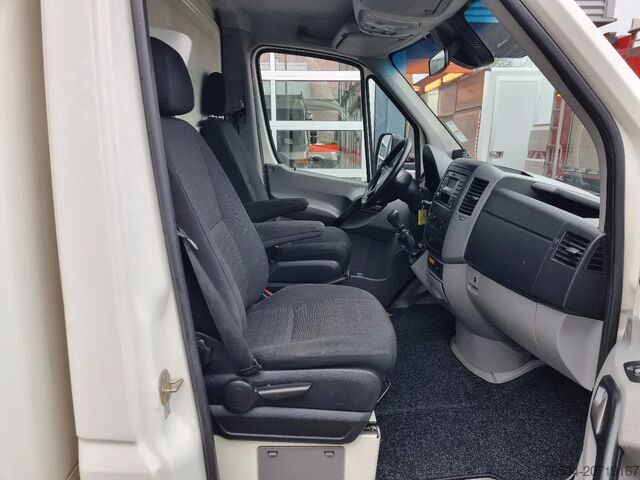 Closed box Mercedes-Benz Sprinter 513 CDI Koffer 21kub 130 pk Euro 5B GV...