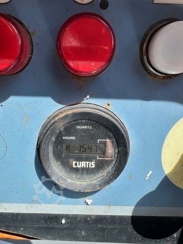 Piattaforma di lavoro HAULOTTE Compact 12 DX, Geländegängig, Kubota, 12,15m