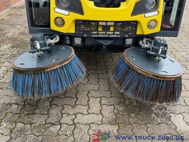 Varredora de rua Johnston Bucher Johnston Sweeper CX202 mit EURO 6 Klima
