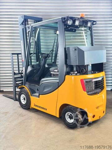 Carregador frontal a GPL Jungheinrich TFG 320s - Service Neu - VW Motor - 4.5m Hub - 2t