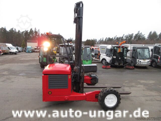 Lastbilmonteret gaffeltruck Moffett M4 M25.4 4-Wege Mitnahmestapler Allrad G