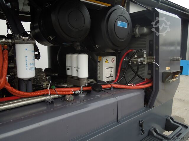 Sprężarkowy tłokowy Atlas Copco XAHS237