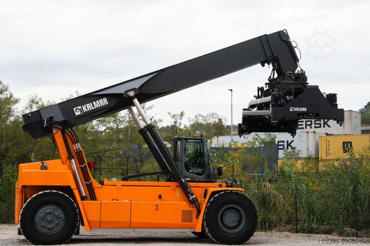 Volle container reachstacker Kalmar DRG450-60C5X