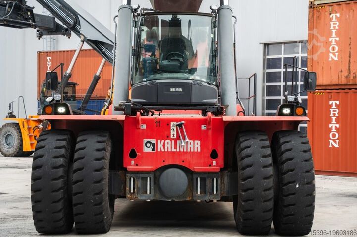 Volle container reachstacker Kalmar DRG420-60S5