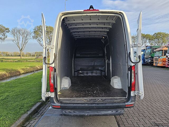 MERCEDES-BENZ SPRINTER 314 L3H2, automatická převodovka, klimatizace, EURO6, tempomat, CarPlay, kame MERCEDES-BENZ SPRINTER 314 L3H2 ac automaat EURO6 cruisecontr...