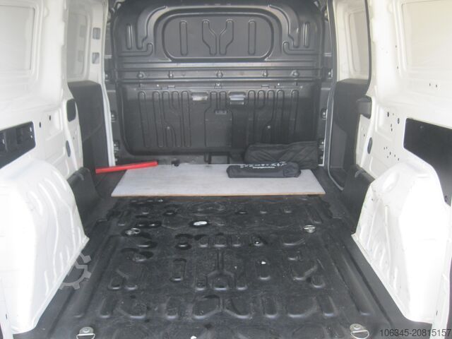 Dobozos furgon FIAT Doblo Maxi