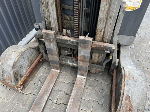 Ajunge la camion Jungheinrich ETVC16