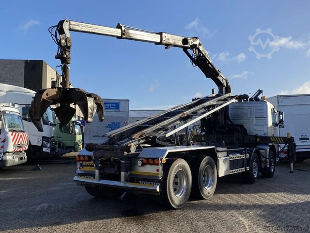 Vrachtwagen met kraan Volvo FM 370 + Euro 5 + Palfinger Z-Q170 Crane + 30to...