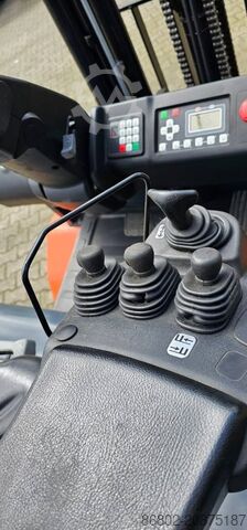 Forklift Toyota 8FBMT40