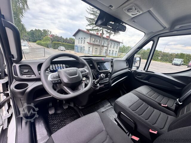 Benă basculantă trilaterală Iveco Daily 50C18 5200 Kg Kipper