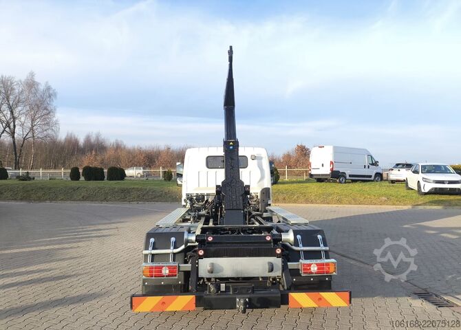 Haakarm vrachtwagen Fuso Canter 9C18 Abrollkipper