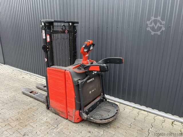 Ανυψωτικό περονοφόρο όχημα Linde L14AP