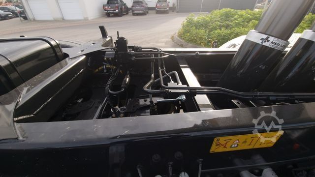 Třístranný sklápěč MAN TGS 35.510 MEILER Bordmatik Kühlschrank !MIETE!