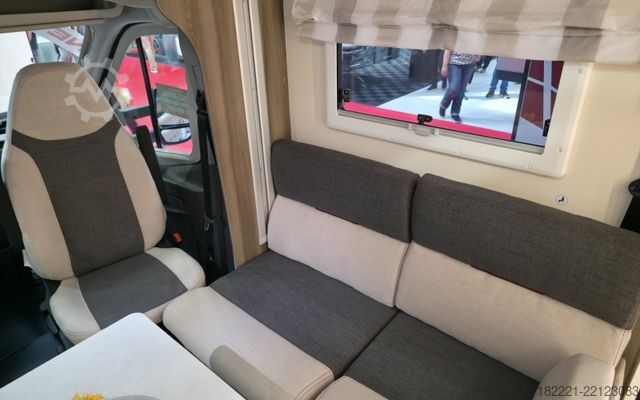 Semi-integrated camper ROLLER TEAM Kronos 234 TL *Vollausstattung* Reduziert!
