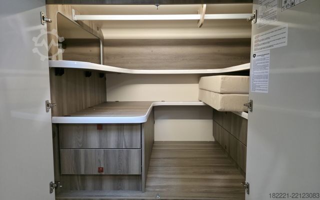 Semi-integrated camper ROLLER TEAM Kronos 234 TL *Vollausstattung* Reduziert!