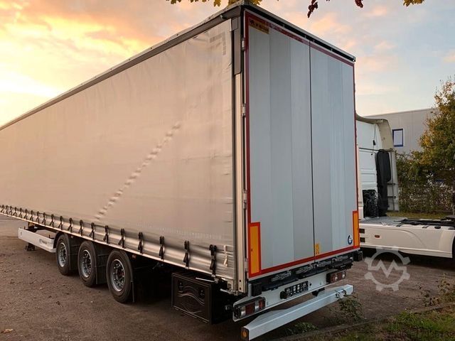 Nyitott ponyvás félpótkocsi WIELTON Curtain Master MEGA