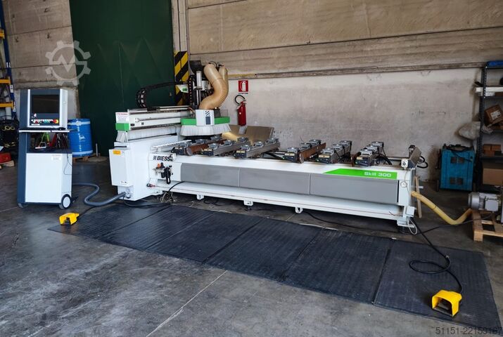 Machining center "BIESSE" model SKILL 300 BIESSE SKILL 300
