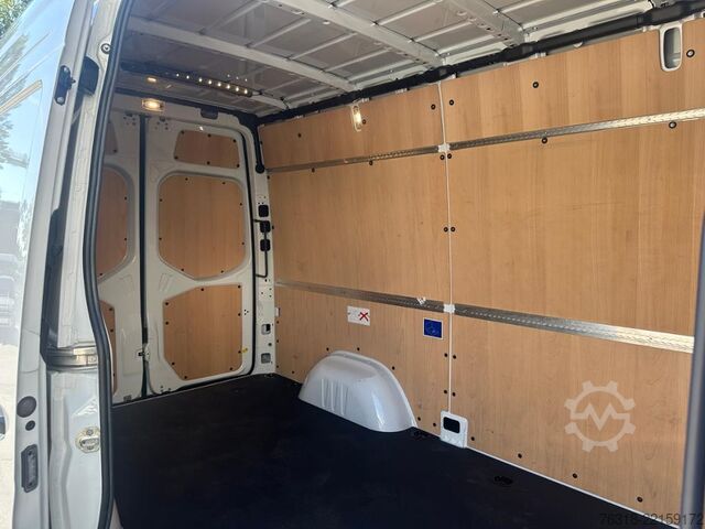 Panel van Mercedes-Benz Sprinter 317 CDI Kasten L2H2 Autom. MBUXNavi Kam
