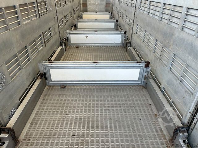 Veetrailer oplegger Finkl SAV35 4.Stock Hubdach Lift Tränke Tridec