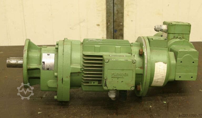 Motoredutor 0,16/3 kW 7,1/320 rpm Flender ZF20-090SP/2U