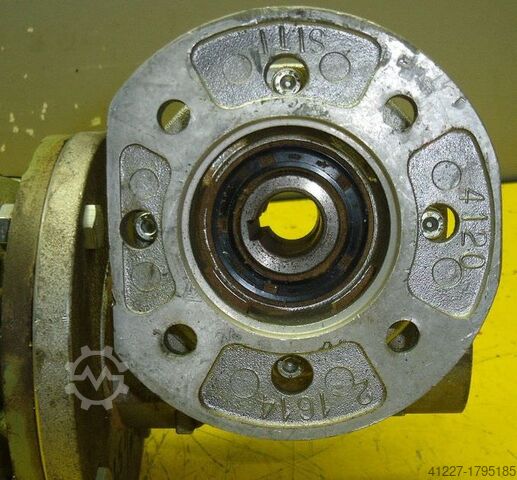 Motorreductor de 0,37 kW, 18,5 rpm Icme T71 B4