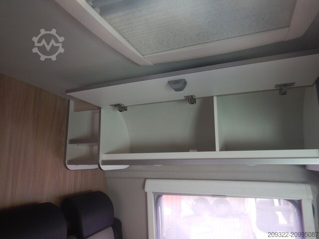 Caravan/camper Fiat Weinsberg Carabus 600 K | 4 posti letto | Completamente attrezzato