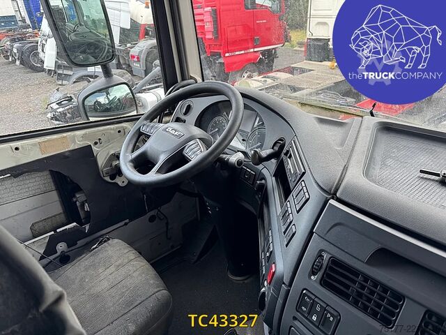 Chassis met cabine DAF XF 440