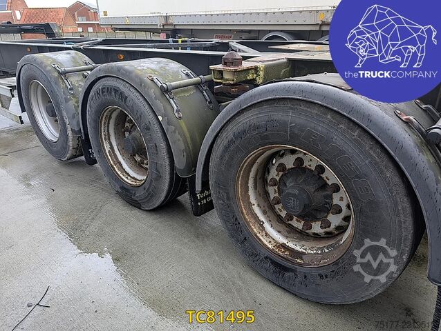 Konténerszállítás Turbos Hoet Tank chassis Gooseneck