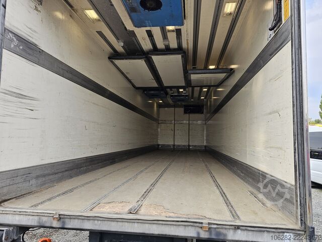 Koelwagen Volvo FM330 Multizone Lenk u. Kühlkoffer