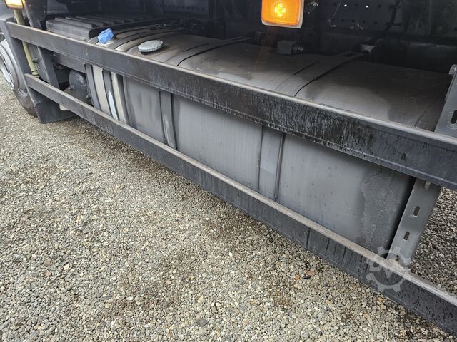 Koelwagen Volvo FM330 Multizone Lenk u. Kühlkoffer
