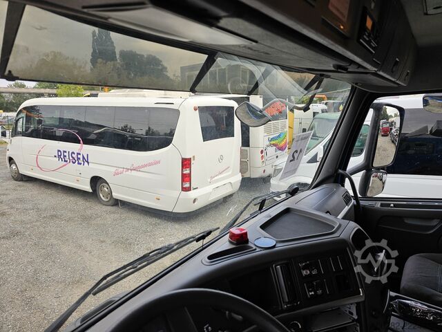 Koelwagen Volvo FM330 Multizone Lenk u. Kühlkoffer