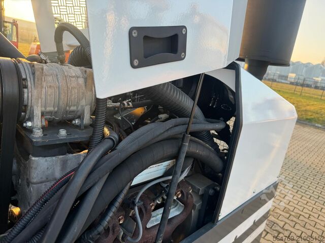 četvorosmerni viljuškar Combilift C6000/Wide positioner/ Only 3157 hours !