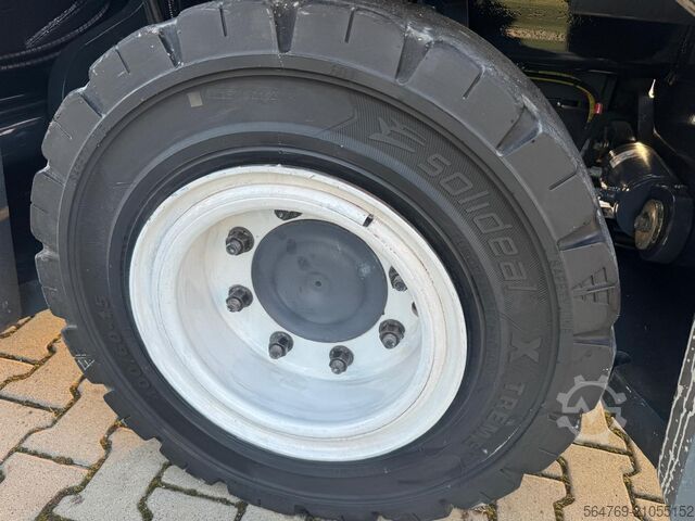 četvorosmerni viljuškar Combilift C6000/Wide positioner/ Only 3157 hours !