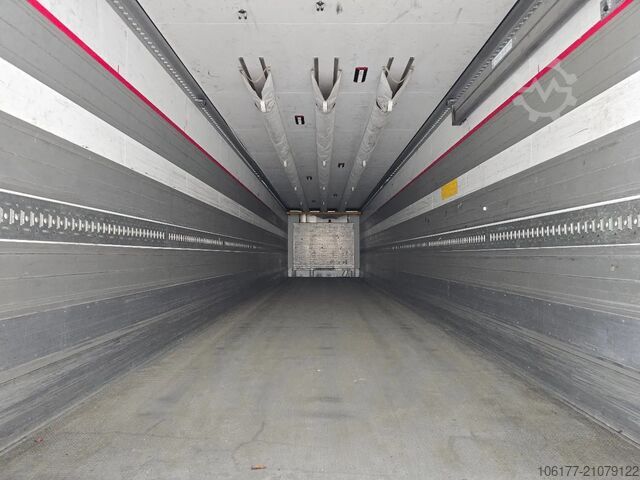 Bavul Schmitz Cargobull SCB*S3B / DHOLLANDIA 3000kg /  LIFTAS / STUURAS