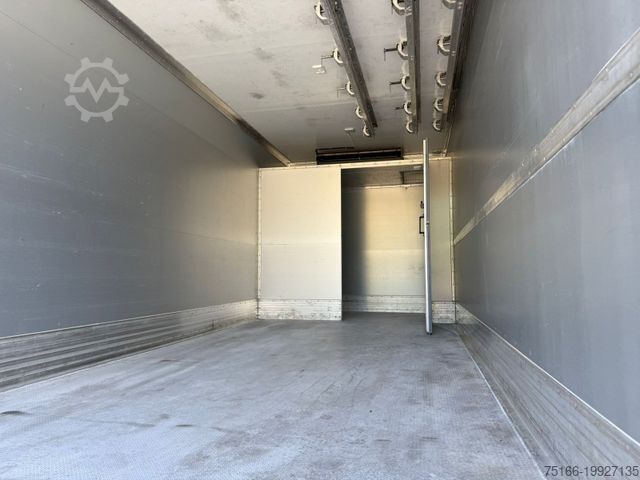Camion frigorifique MERCEDES-BENZ ANTOS 1830 L FLEISCH-Kühlkoffer 3 Rohrbahnen