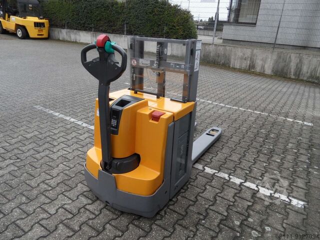 Hoogheffende truck Jungheinrich EJD 220 - TOP-Batterie -Initialhub - Doppelstock