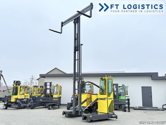 Carretilla retráctil de 4 vías Combilift C3000STE TRIPLEX WIDE POSITIONER CABIN