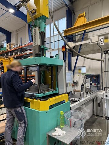 Arburg 370S 700-290U (2016) Universalmaschine nur 23000 Stunden Arburg 370S 700-290U