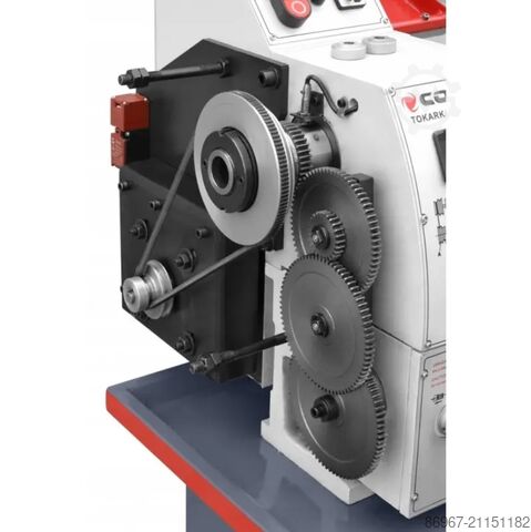 Universelle Metall-Drehmaschine CORMAK Tytan 750 PRO(400V)