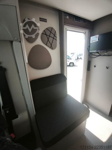 Camper semintegrato LMC LMC Tracer 730 EL  / Hubbett,Automatik, Klima