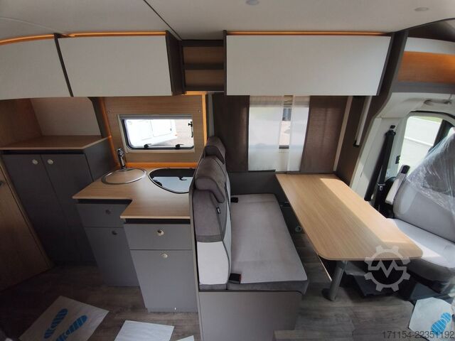 Camper semintegrato LMC Tourer lift H 730 ,Hubbett,