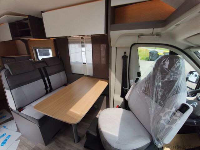 Camper semintegrato LMC Tourer lift H 730 ,Hubbett,